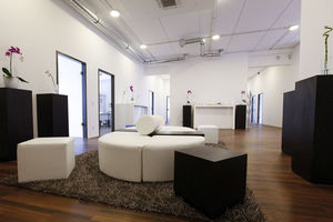 Moderne Aufenthalts- und Arbeitsbereiche